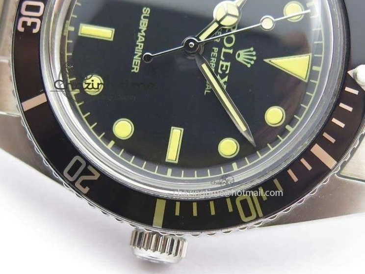 1223 Vintage 1680 Submariner No Date SS Black Dial On SS Bracelet A Timeless 3853